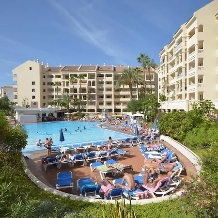 Lovely Two-bedroom With Two Bathrooms That Overlooks The Pool On This Popular Apartmán Los Cristianos (Tenerife)